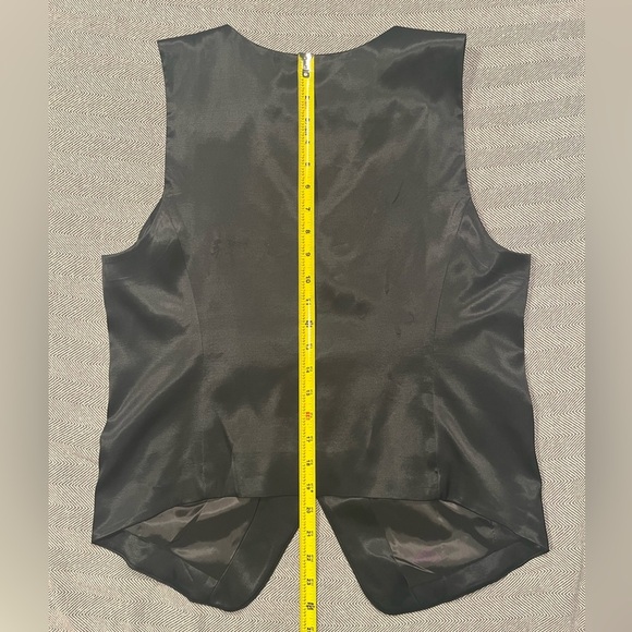 Madewell Button Front Vest Top in Stretch Satin - Picture 13 of 14